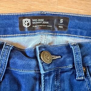 Born Primitive FLEX Stretchy Mid-Rise Skinny Jeans – Dark Wash – Size Small